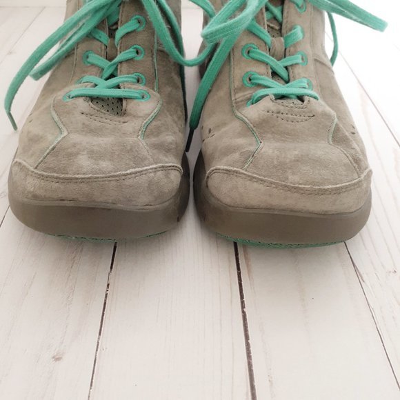 Dansko Elise Suede Sneakers Gray Size 40/Size 9.5-10 - Picture 3 of 16